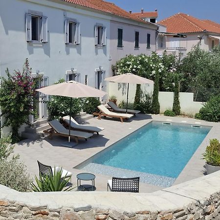 Villa Mira With A Heated Pool And A Sea View Božava Eksteriør bilde