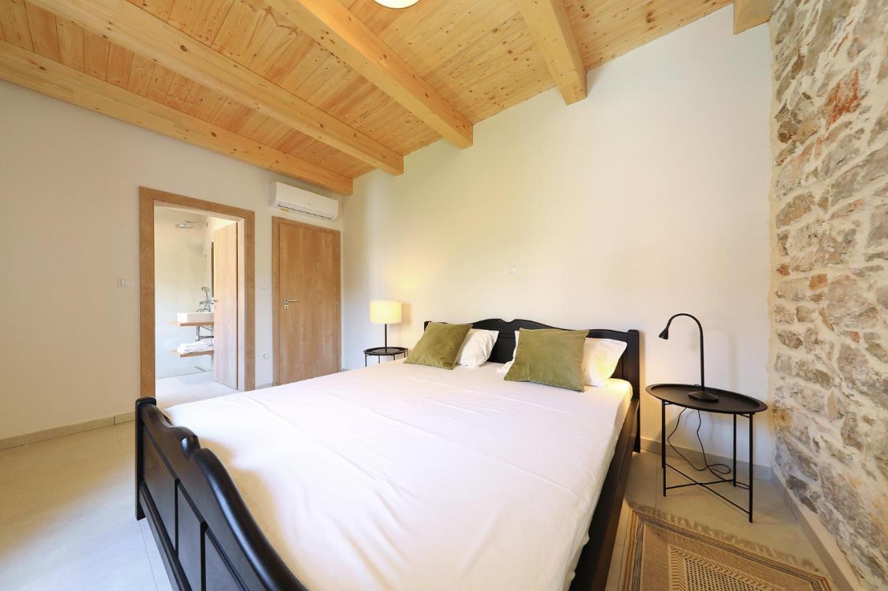 Villa Mira With A Heated Pool And A Sea View Božava Eksteriør bilde