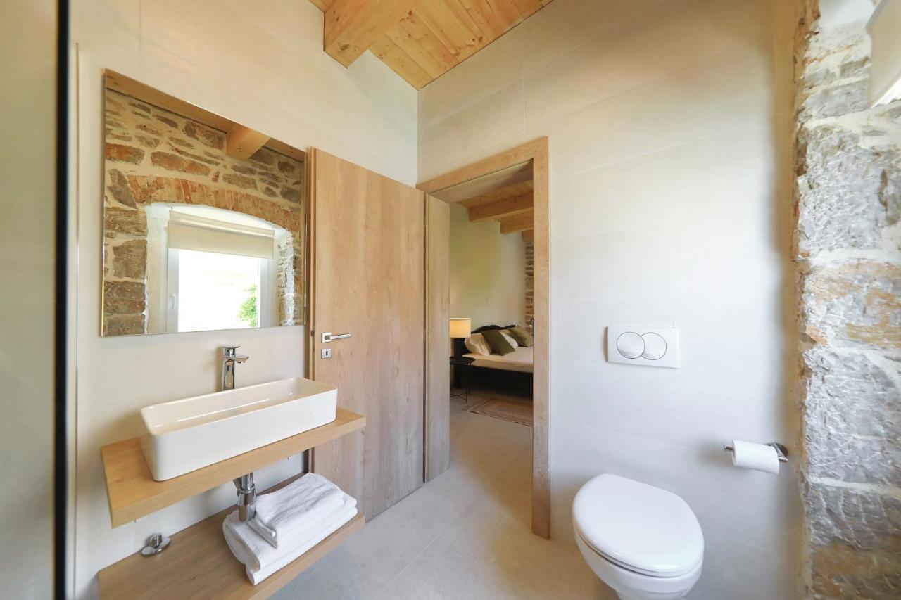 Villa Mira With A Heated Pool And A Sea View Božava Eksteriør bilde