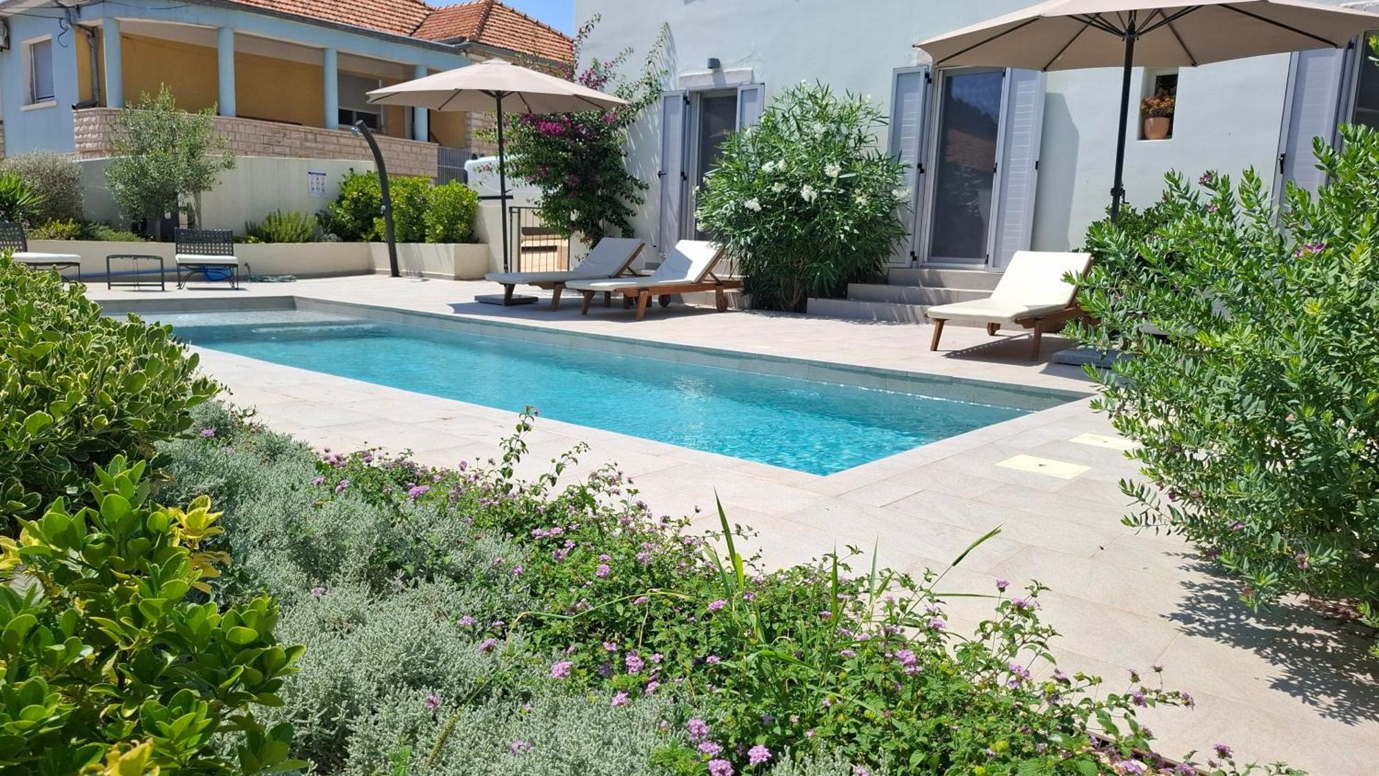 Villa Mira With A Heated Pool And A Sea View Božava Eksteriør bilde