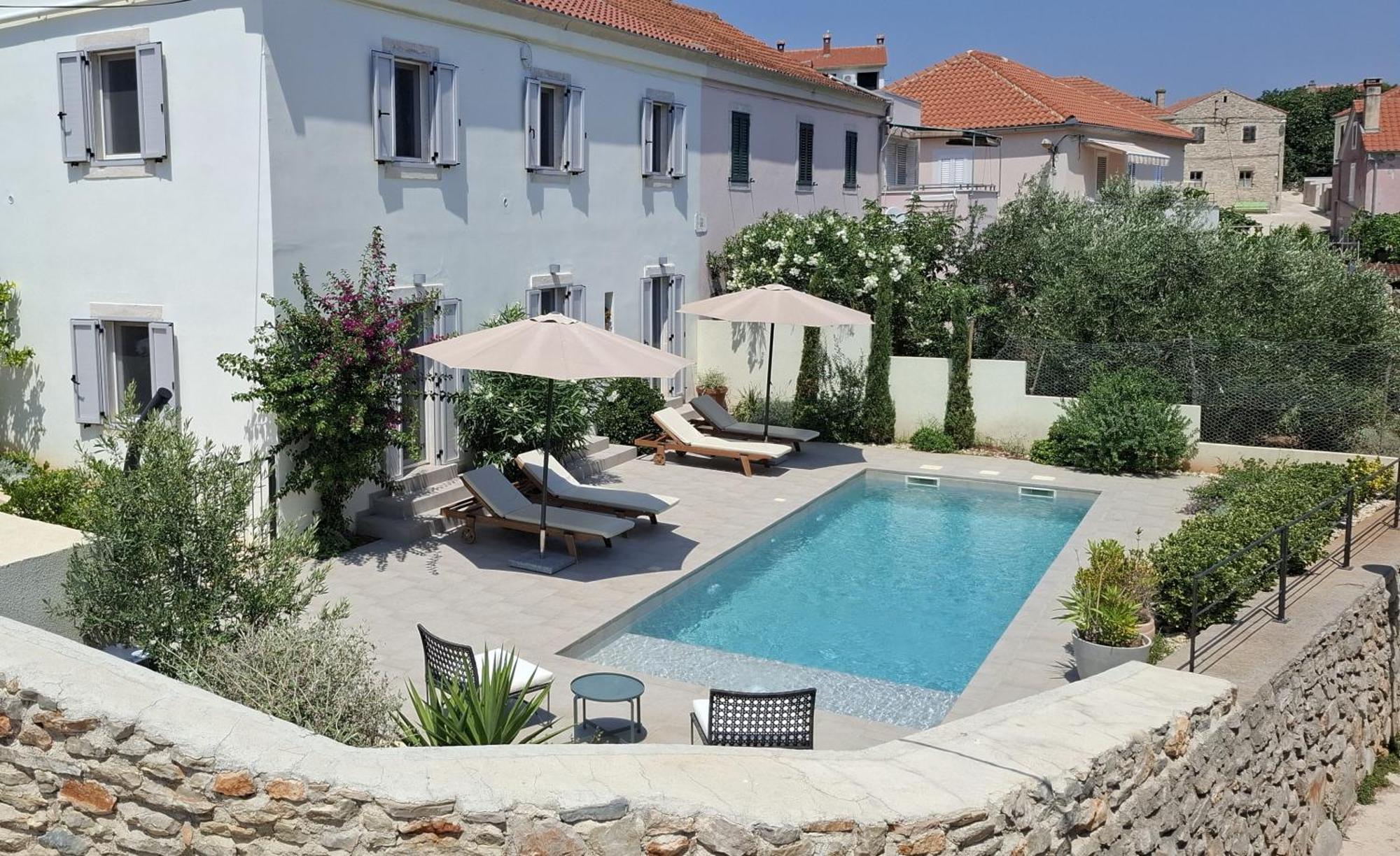 Villa Mira With A Heated Pool And A Sea View Božava Eksteriør bilde